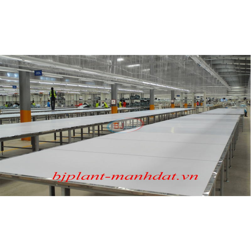 Bàn cắt có hệ thống hút