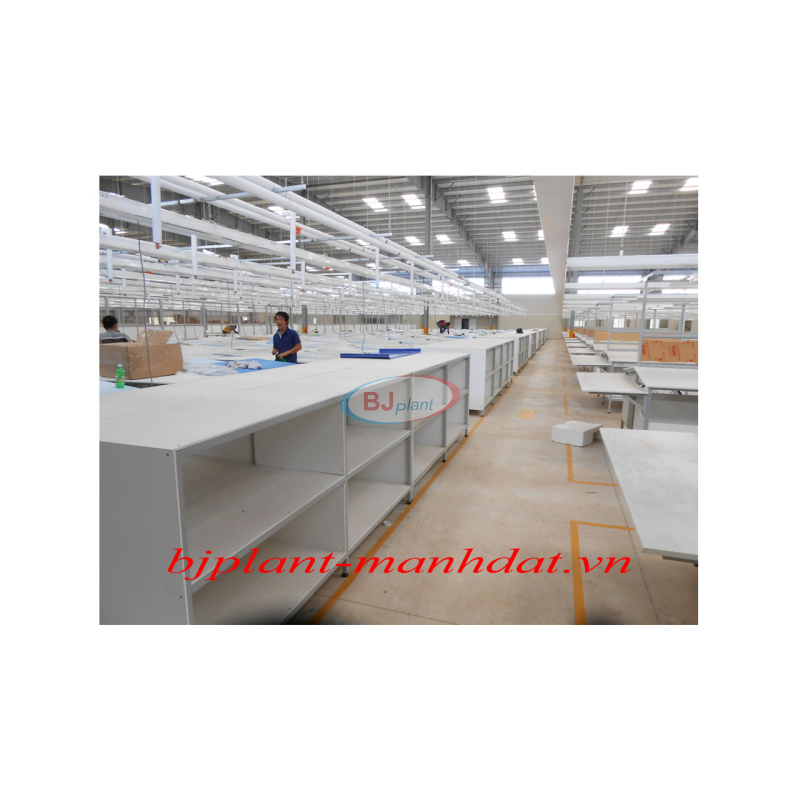 Bàn cắt có hệ thống hút
